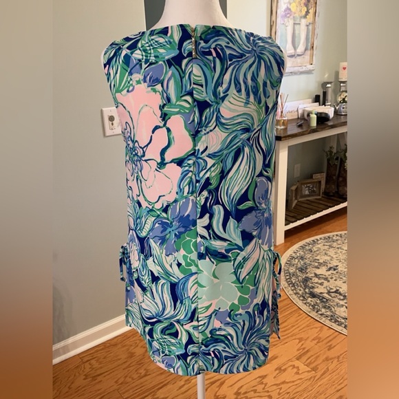 Lilly Pulitzer Donna Top - Picture 6 of 9
